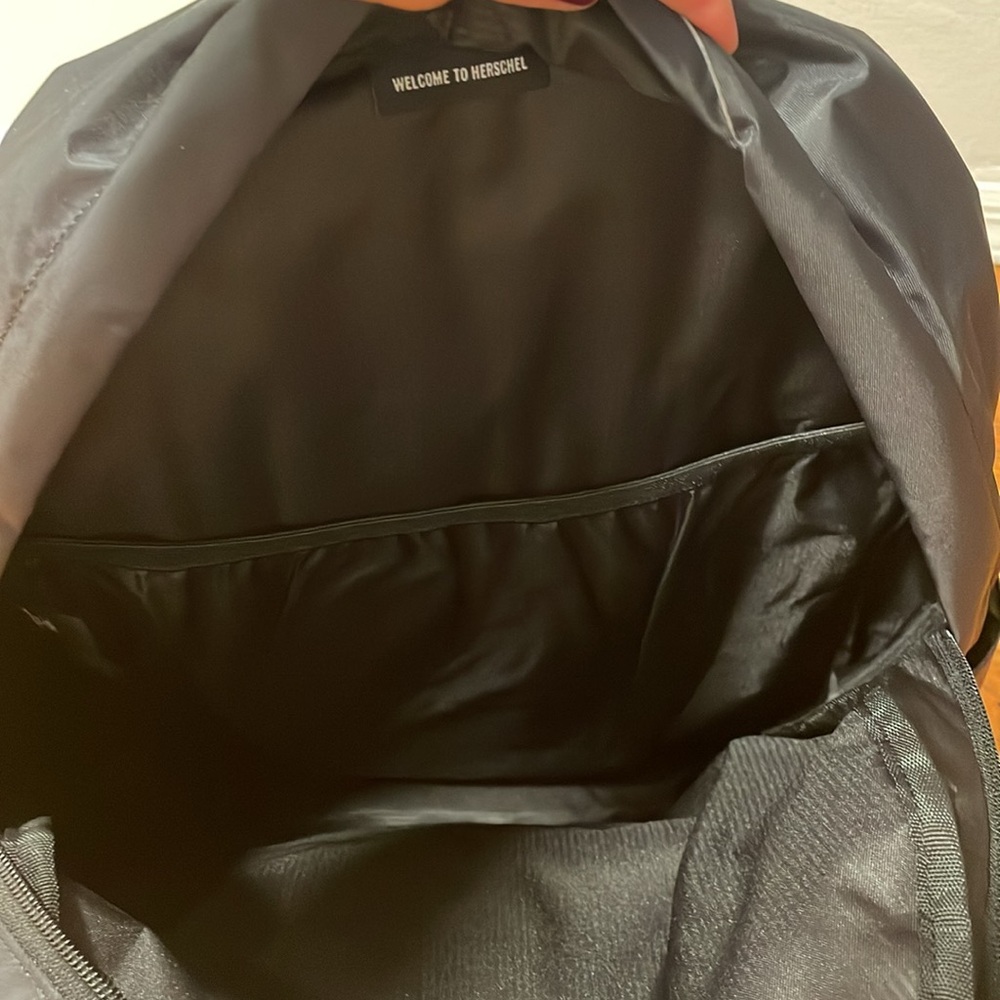 NWT Herschel Black Nylon Heritage Backpack 21.5L - Picture 3 of 16